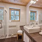 Apartment Omesberg 1 Lech am Arlberg