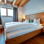 Omesberg 1 Apartment Lech am Arlberg
